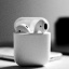apple airpods (2nd generation) with charging case